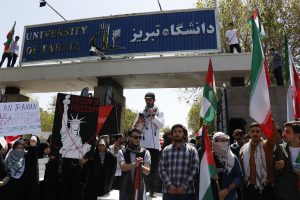 تجمع اعلام همبستگی دانشگاهیان تبریز در حمایت از دانشجویان آمریکایی و اروپایی